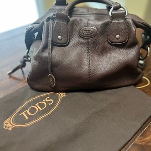 Tod’s Leather Hangbag. Like New Condition